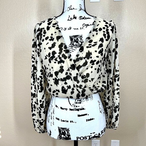 Japna black animal print top tan wrap deep neckline long sleeve blouse size XS - Picture 5 of 10
